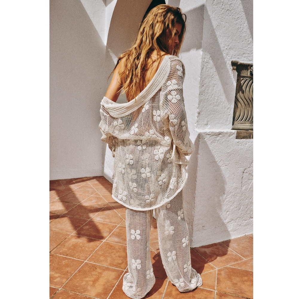 Zara Cream Crochet Open-Knit Buttoned Top and Pant Set - Picture 13 of 13